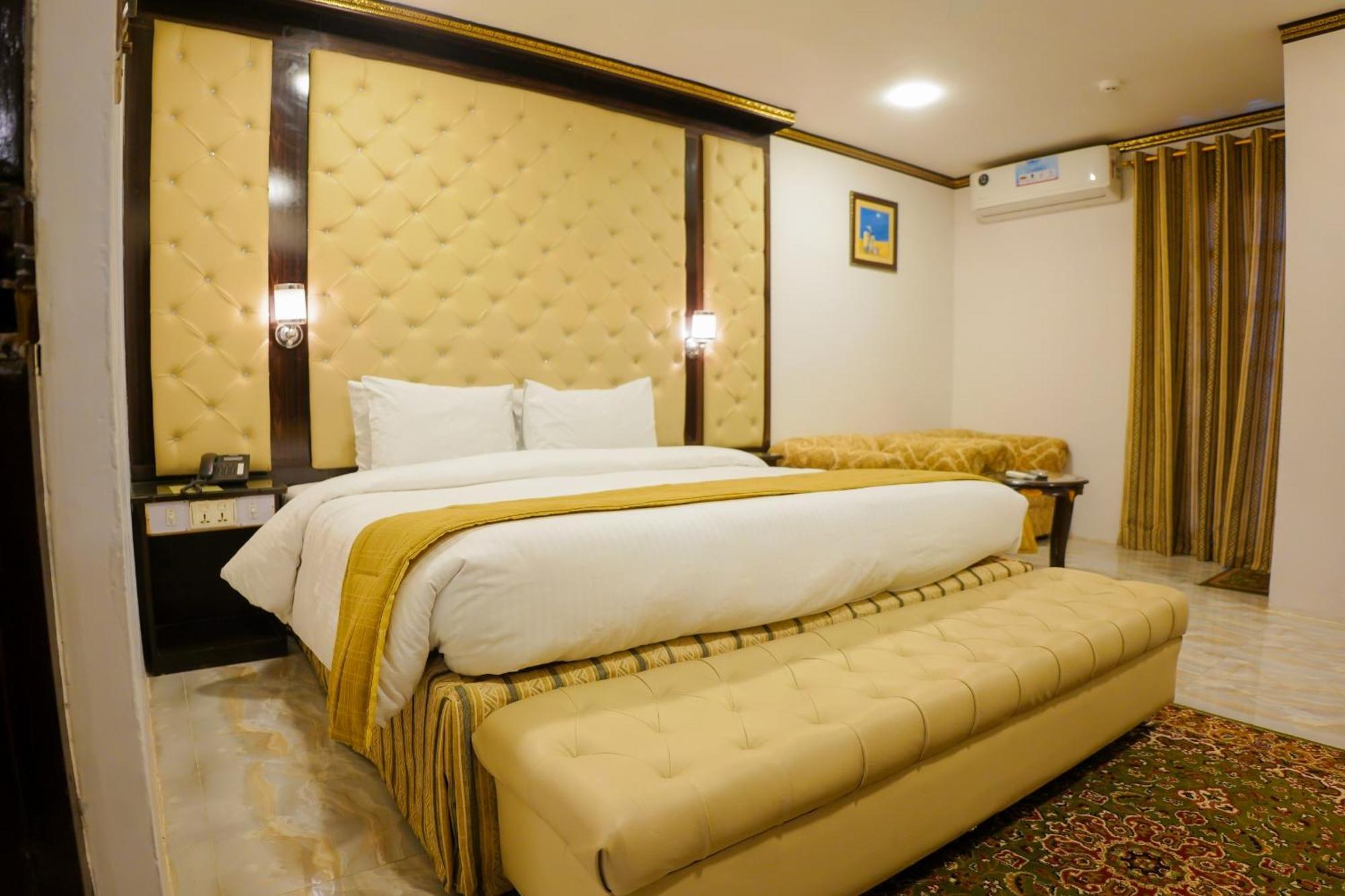 Indus Hotel Hyderabad Εξωτερικό φωτογραφία