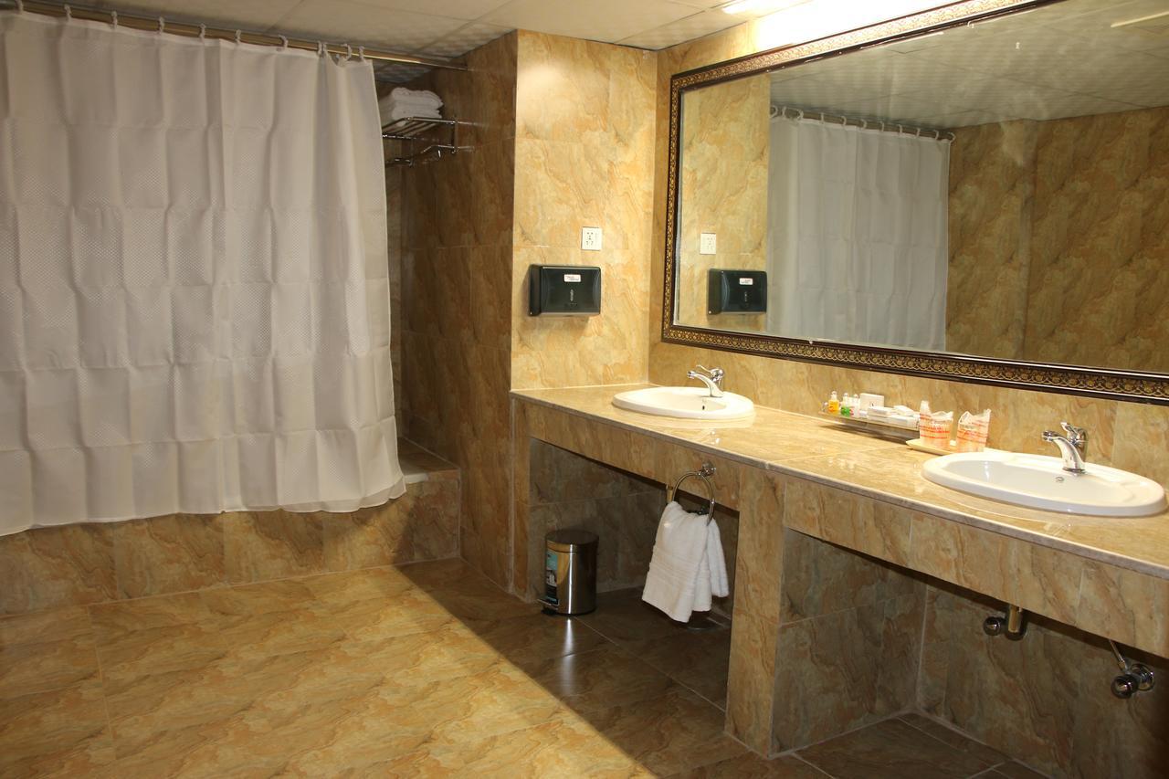 Indus Hotel Hyderabad Εξωτερικό φωτογραφία