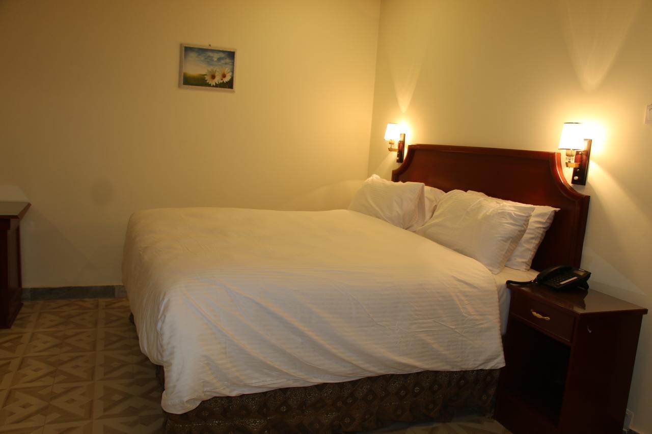 Indus Hotel Hyderabad Εξωτερικό φωτογραφία