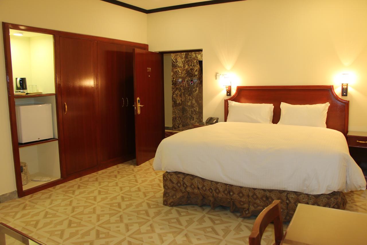 Indus Hotel Hyderabad Εξωτερικό φωτογραφία