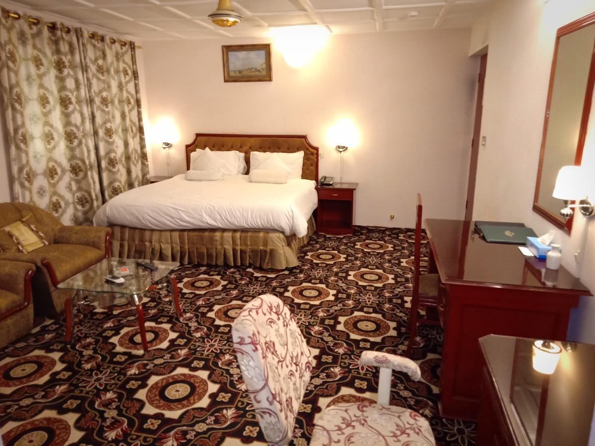 Indus Hotel Hyderabad Εξωτερικό φωτογραφία